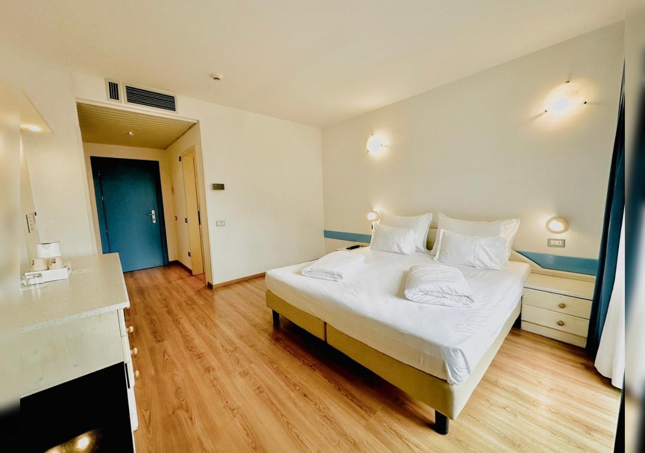 Hi Hotels リーヴァ・デル・ガルダ エクステリア 写真